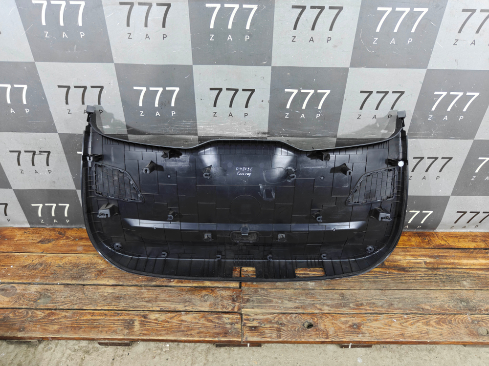 Обшивка крышки багажника Geely Coolray 19-нв Б/У Оригинал 6600058369