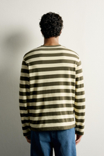 ЖАККАРДОВАЯ ФУТБОЛКА REGULAR FIT В ПОЛОСКУ — ZARA