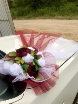 Свадебная лента на капот автомобиля