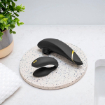 Набор для пар Golden Moments Limited Edition: Womanizer Premium 2 + We-Vibe Chorus