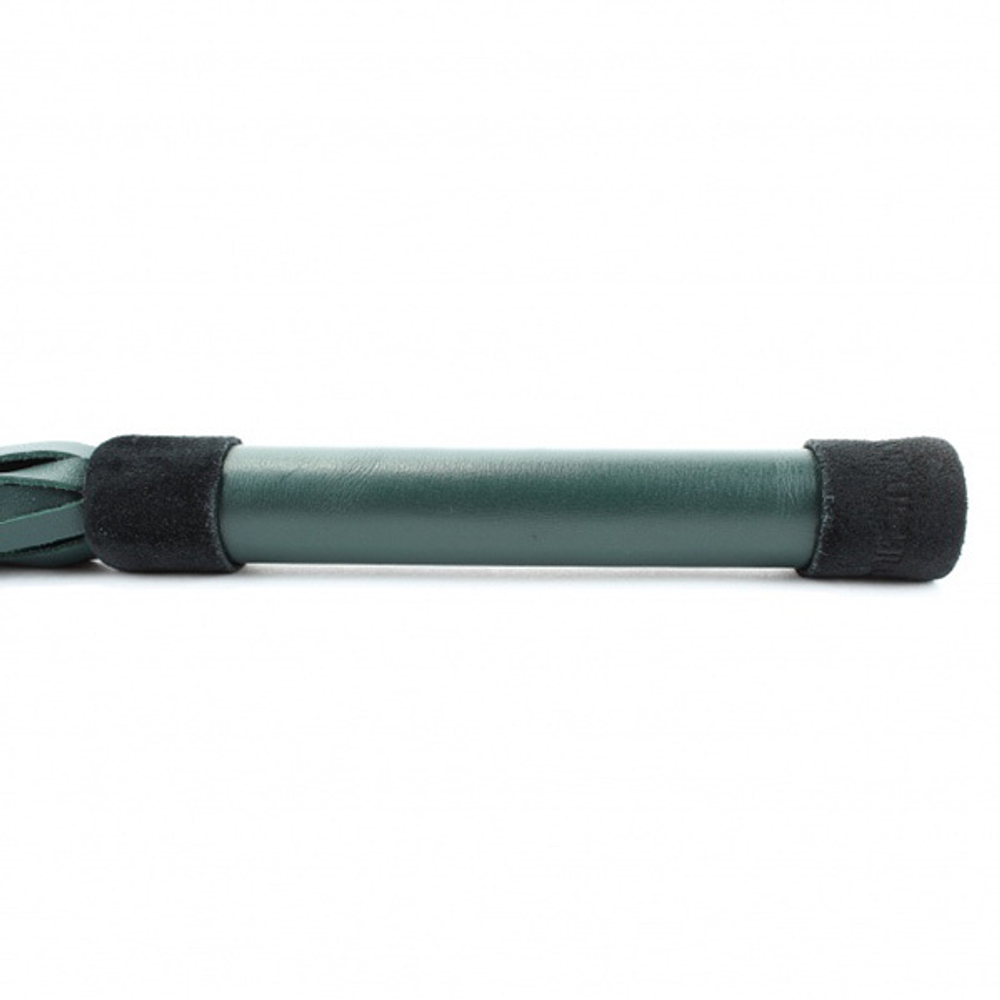 Изумрудная кожаная плеть 45см с гладкой ручкой БДСМ Арсенал Lady's Arsenal Emerald Leather Whip 67011