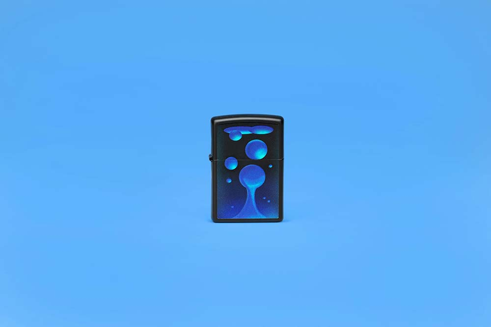 Зажигалка Zippo Lava Lamp с покрытием Black Light, латунь/сталь, черная,матовая 38x13x57 мм