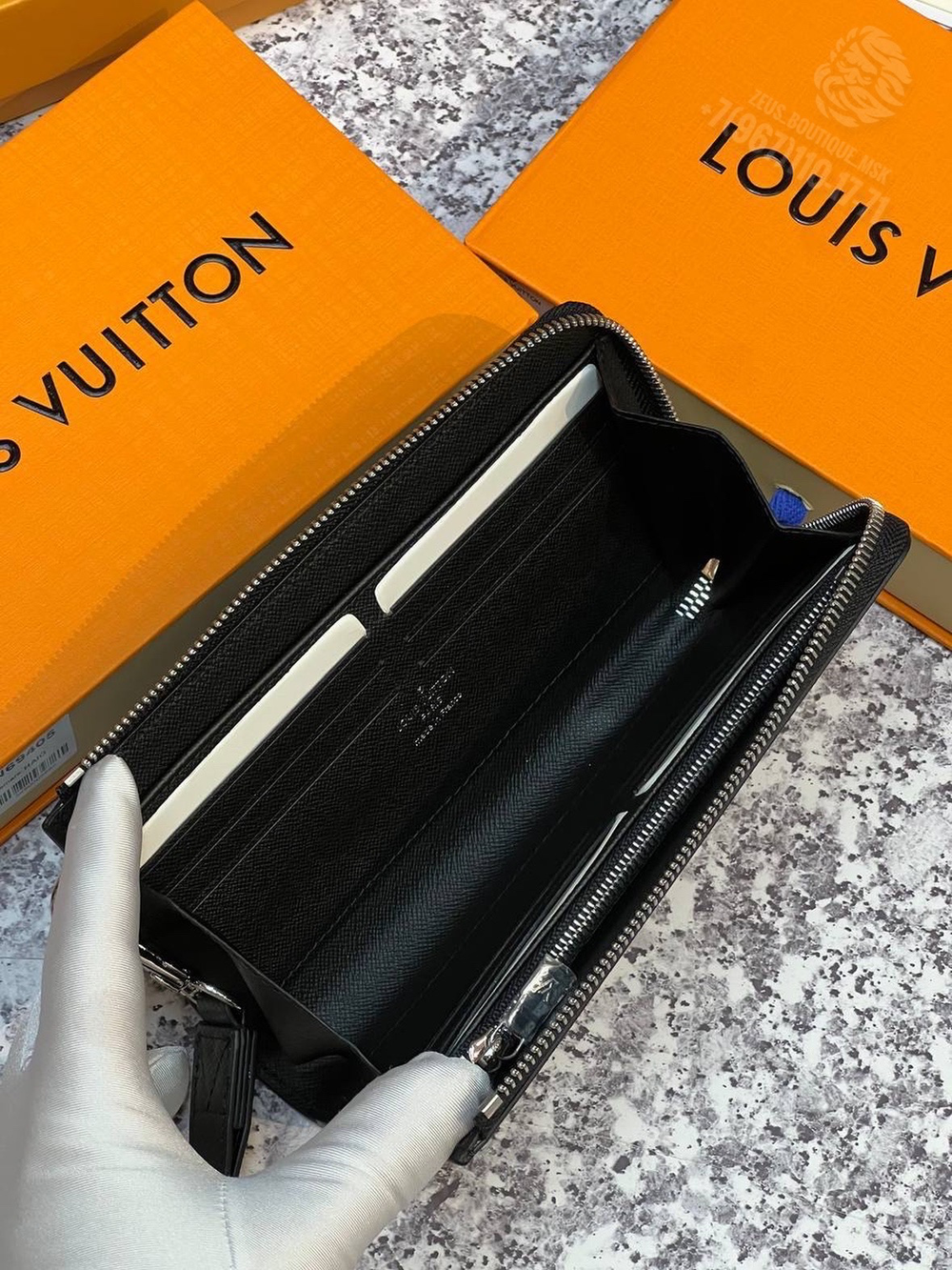 Бумажник Louis Vuitton Zippy Dragonne