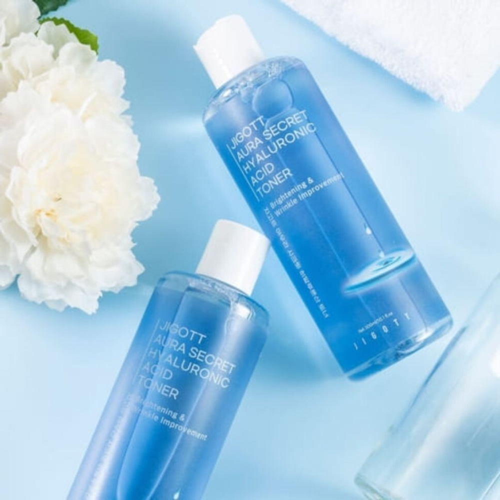 Увлажняющий тонер с гиалуроновой кислотой Jigott Aura Secret Hyaluronic Acid Toner