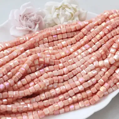 Хрусталь (стекло) граненный, кубик, персиково-розовый, 6 мм, 1 нить, К238