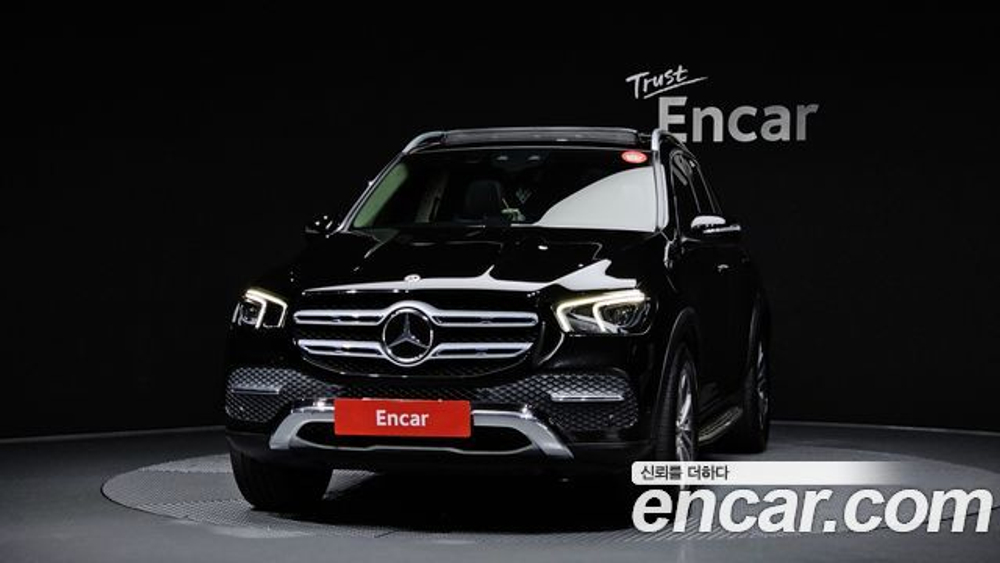 Mercedes-Benz GLE-Class GLE300d 4MATIC — 2021