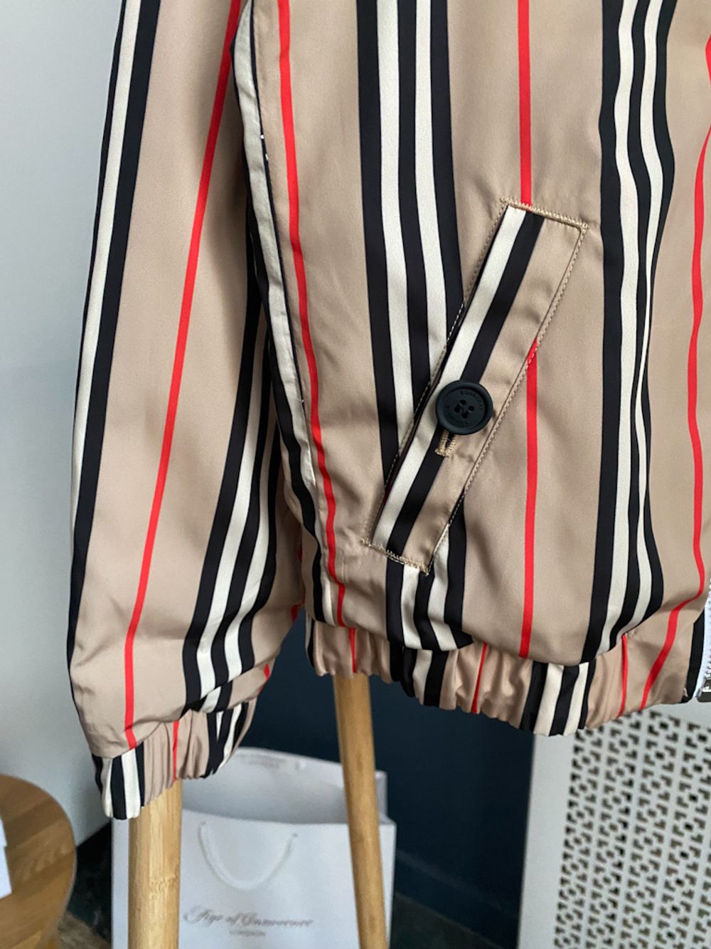 Куртка-бомбер Burberry, 140