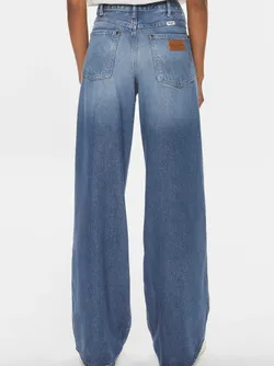 Джинсы женские WRANGLER WORLD WIDE PROMISES KEPT