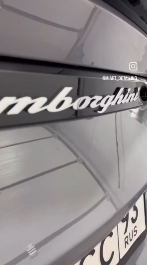 Lamborghini URUS в цветной полиуретан Carbins PPF  Nardo Grey CR-01C