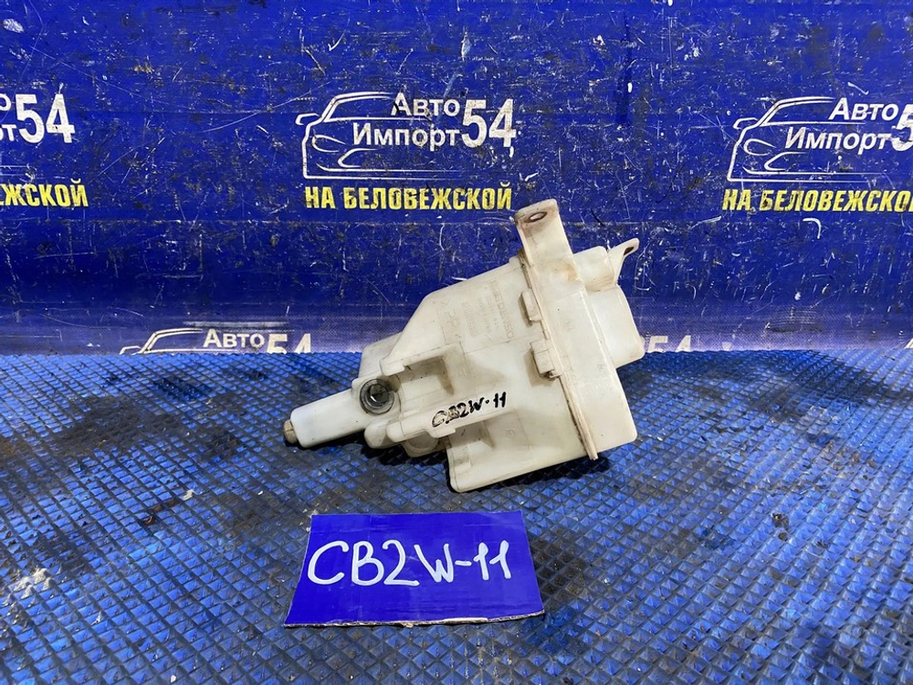 Бачок омывателя MITSUBISHI LIBERO 2001