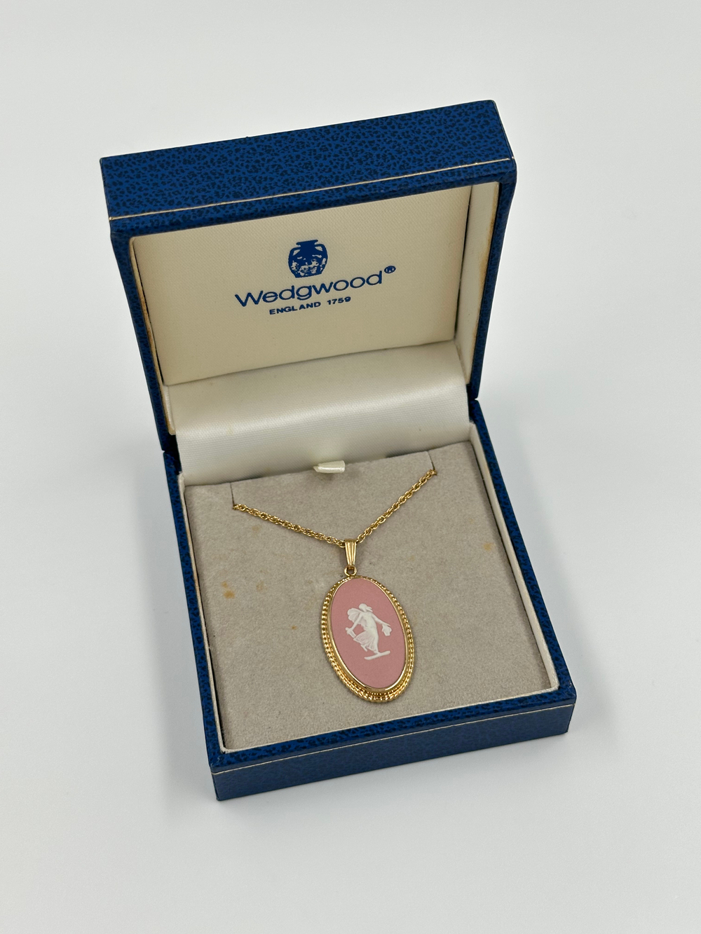 Кулон Wedgwood розовый