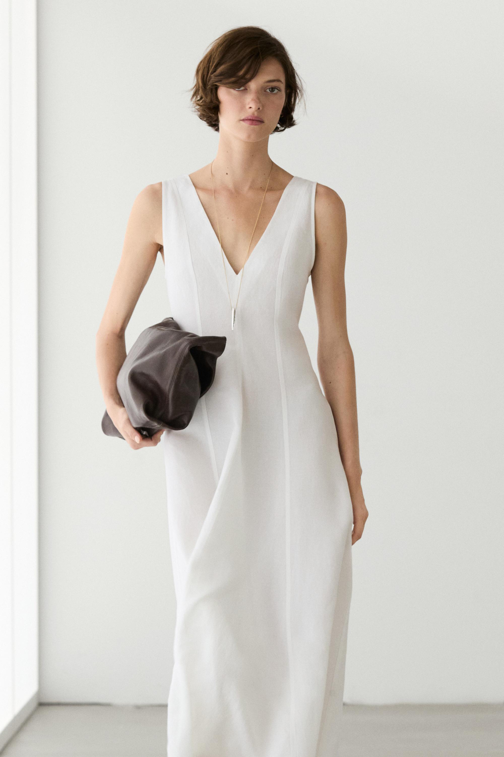 Massimo Dutti Струящееся льняное платье миди, белый