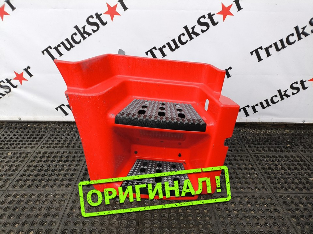 Корпус подножек правый