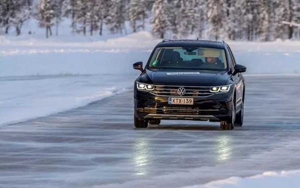 Тест фрикционных зимних шин размера 215/65 R16 для кроссоверов (2021) Тест фрикционных зимних шин размера 215/65 R16 для кроссоверов (2021)