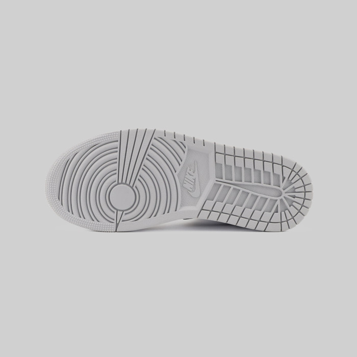 Кроссовки Jordan 1 Mid Light Smoke Grey артикул:554724-092 - купить в магазине Дайс