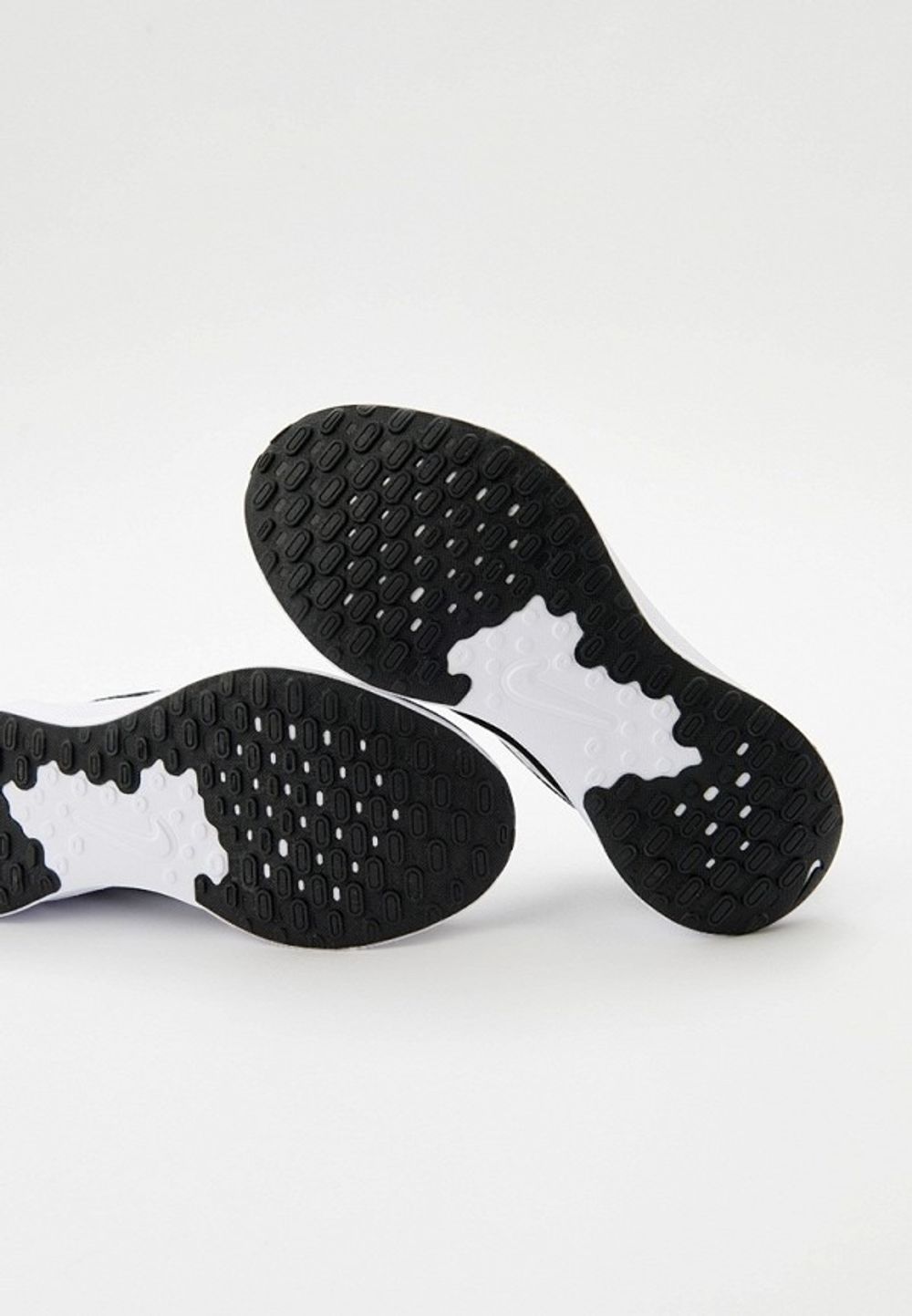 Кроссовки мужские NIKE Revolution 7