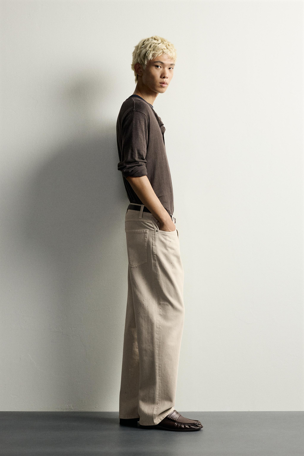 ДЖИНСЫ RELAXED FIT — ZARA · 0840/442