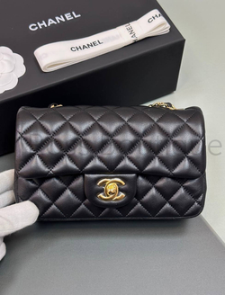 Маленькая черная сумка конверт Chanel (Шанель) премиум класса из гладкой кожи