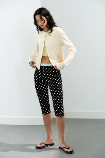 ZARA БРЮКИ КАПРИ В ГОРОШЕК, ЧЕРНЫЙ/БЕЛЫЙ
