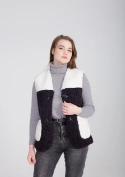 Женский жилет из овчины