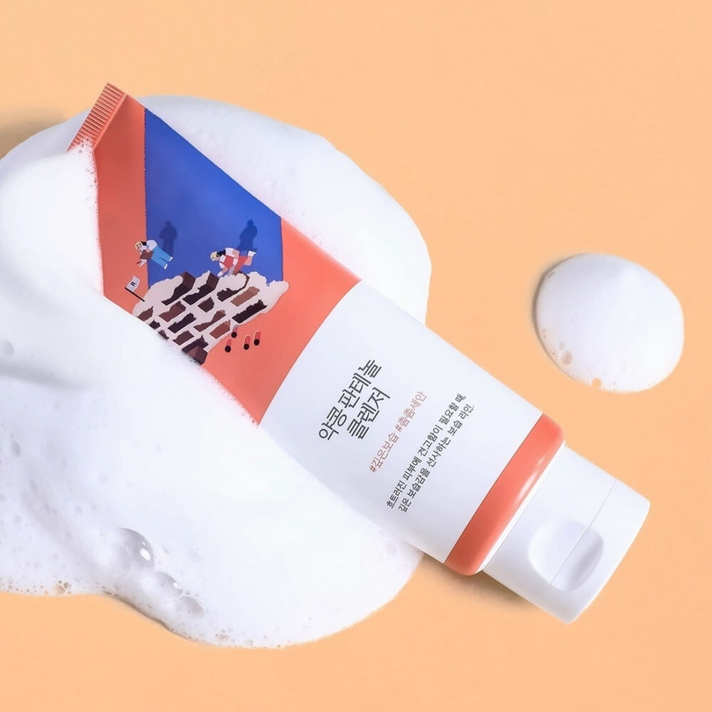 Пенка для умывания с чёрной соей и пантенолом Round Lab Soybean Panthenol Cleanser