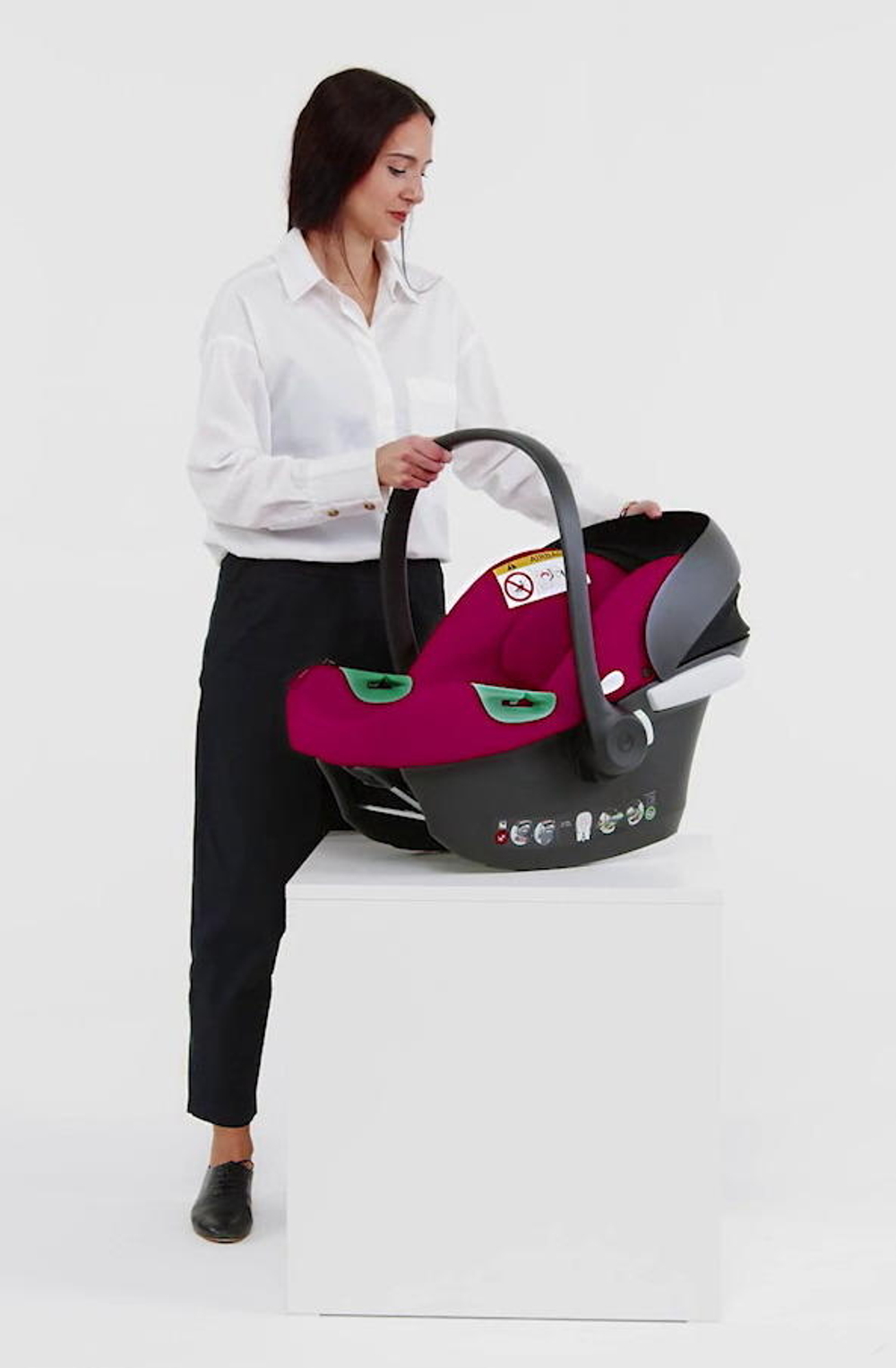 Коляска Cybex Priam IV Rosegold complete Aton B2 Dynamic Red Base One 4 в 1 Off White