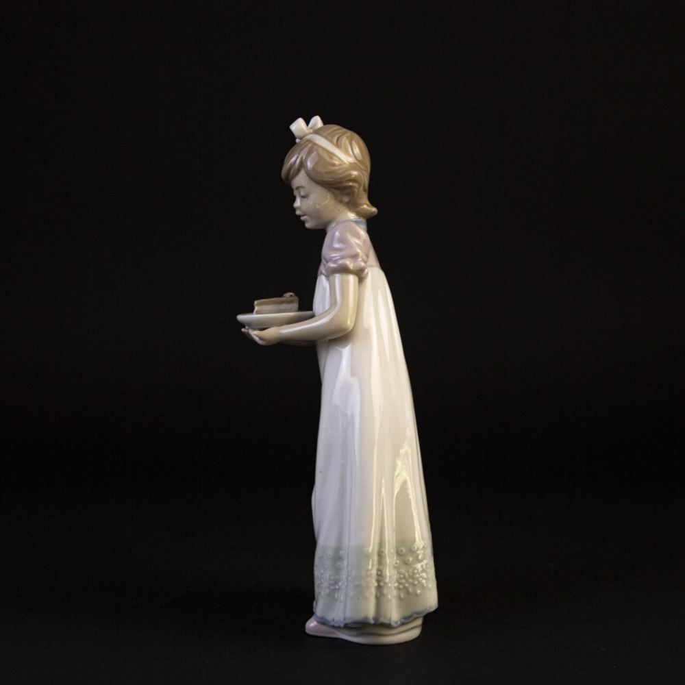 Фарфоровая мануфактура Lladro «Праздничное угощение»