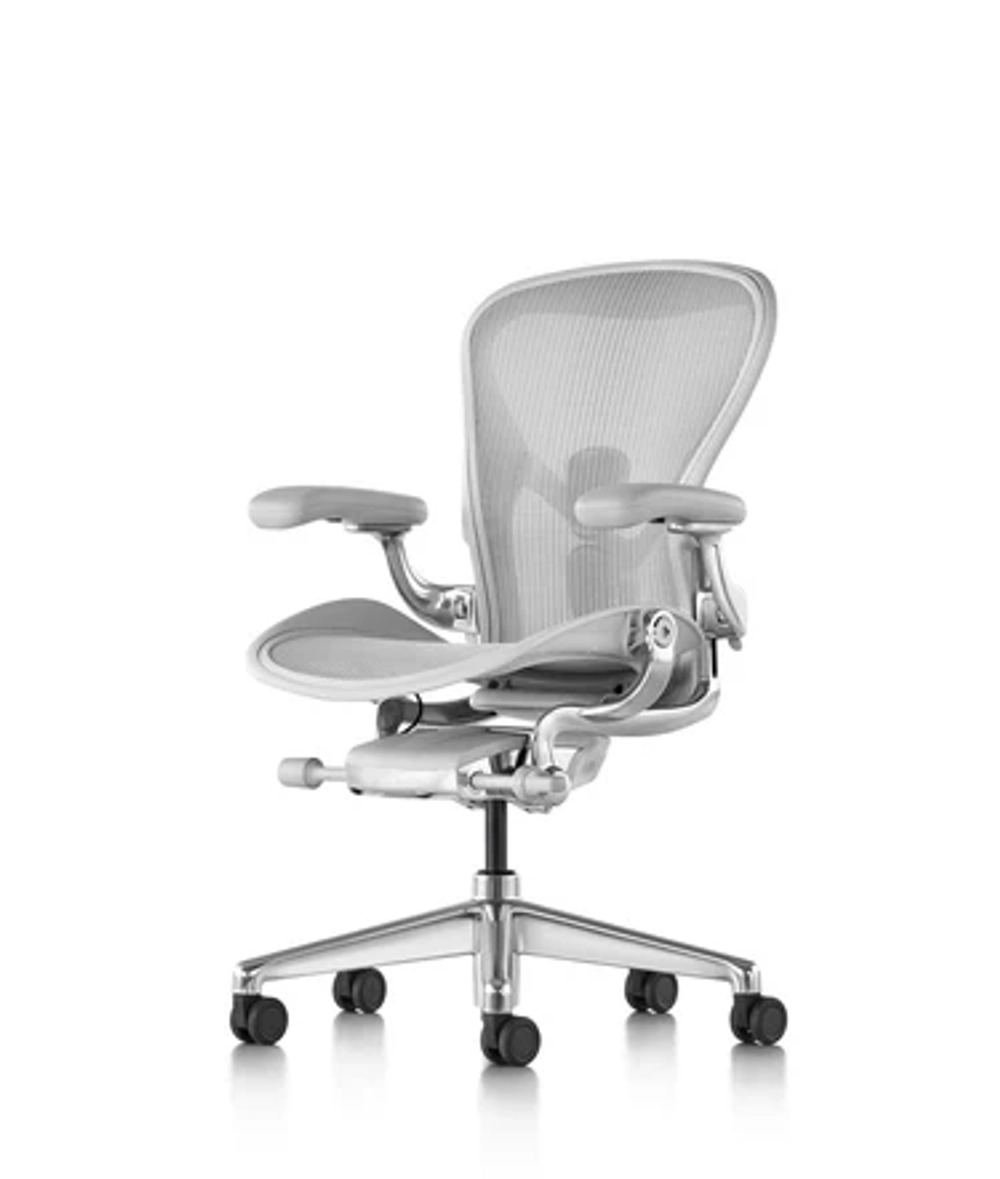 Кресло Herman Miller Aeron Mineral Polished Aluminium, размер C