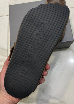 Шлёпанцы Balenciaga
