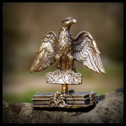 Миниатюра, фигурка , брелок "Орел Цезаря" , латунь