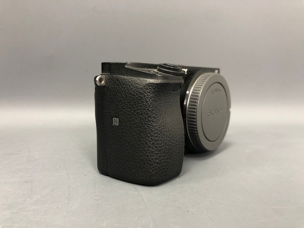 Sony A6300 (8.500 кадра)