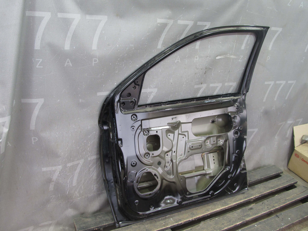 Дверь передняя правая Mitsubishi Outlander 2 (XL)  Б/У Оригинал 5700B844