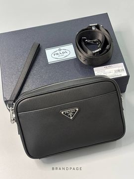 Сумка чёрная от Prada BP5-703880