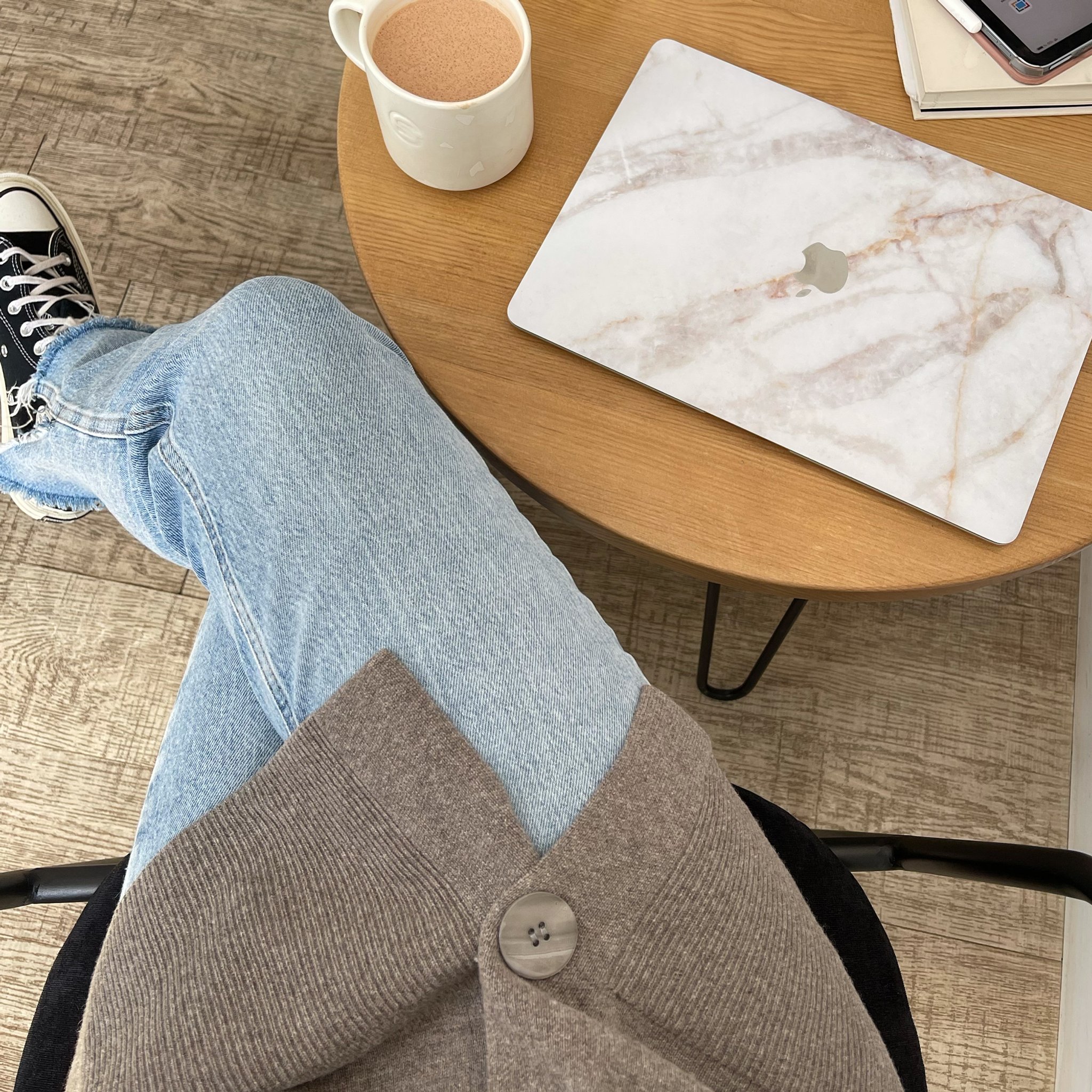 Виниловая наклейка ORBIT для MacBook