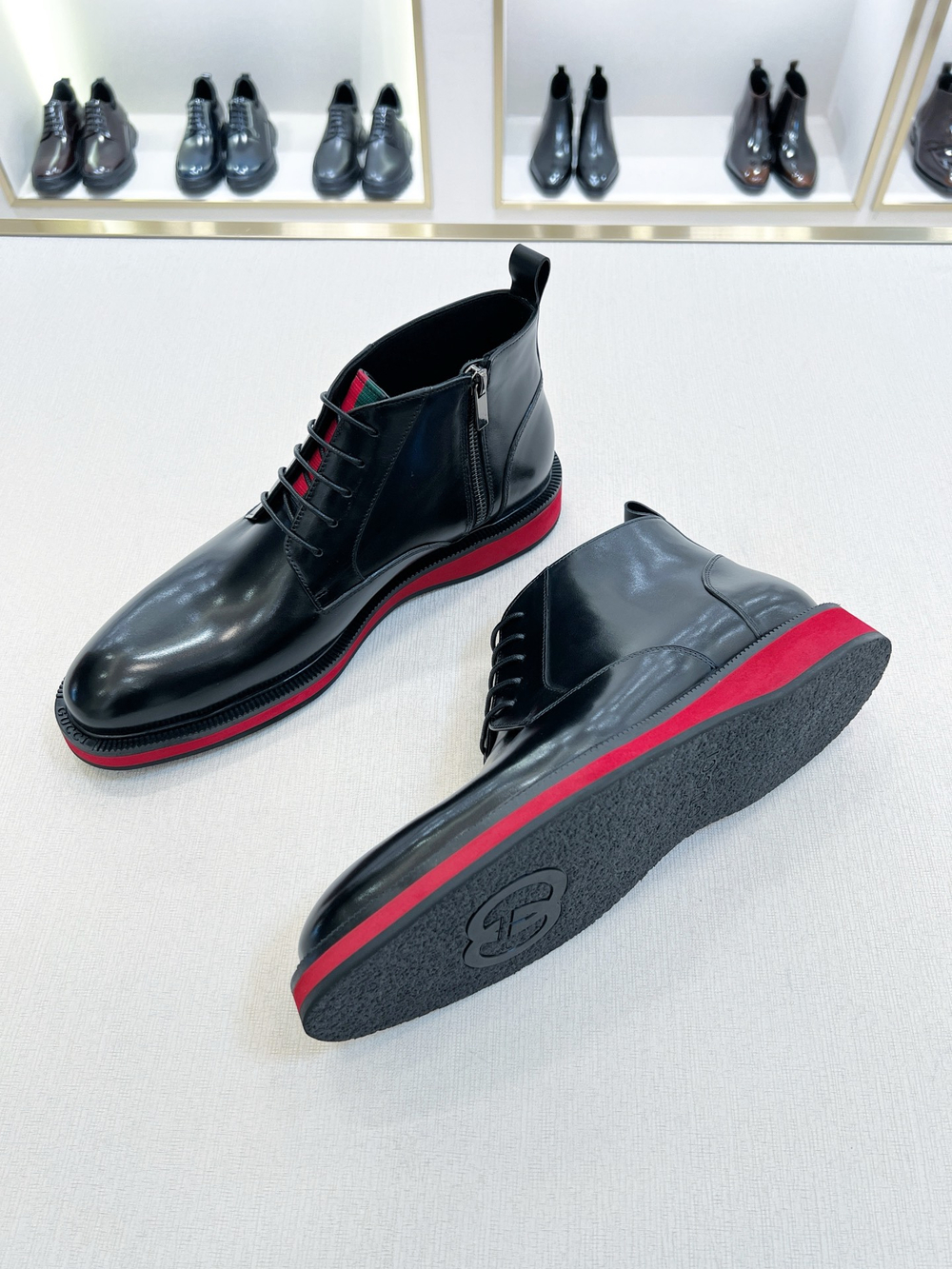 Мужские ботинки Gucci на шнуровке — чёрные — фото 10