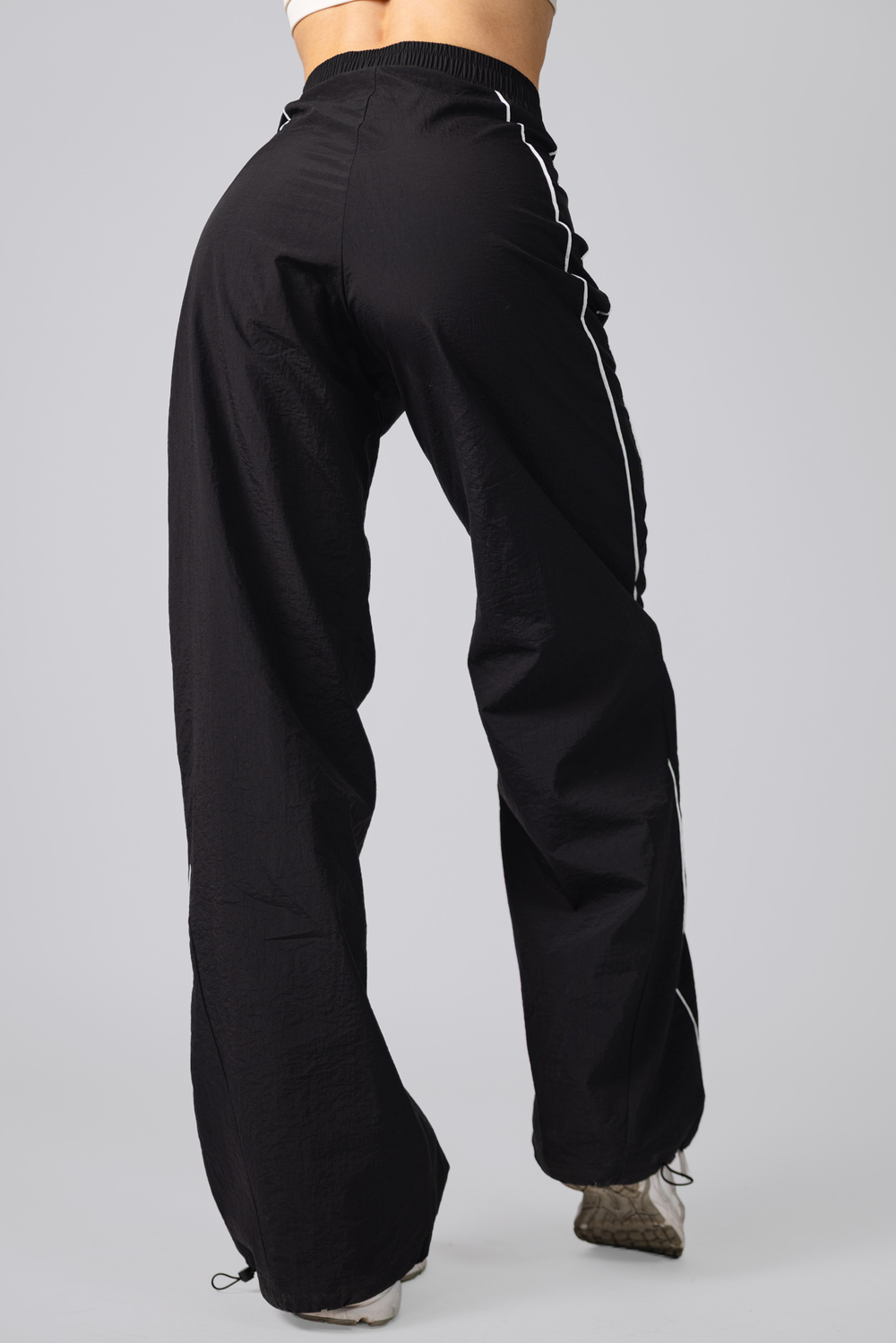 Спортивные брюки Parachute Pants BLOCK 97 920 Черные