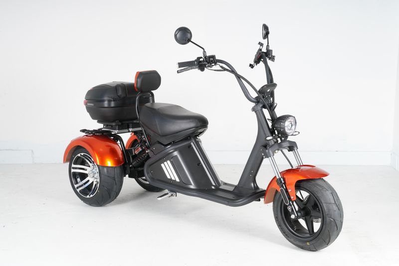 Трехколесный электроскутер Mangosteen M2P (60V 30А/40A 2000W) (ПОД ЗАКАЗ)