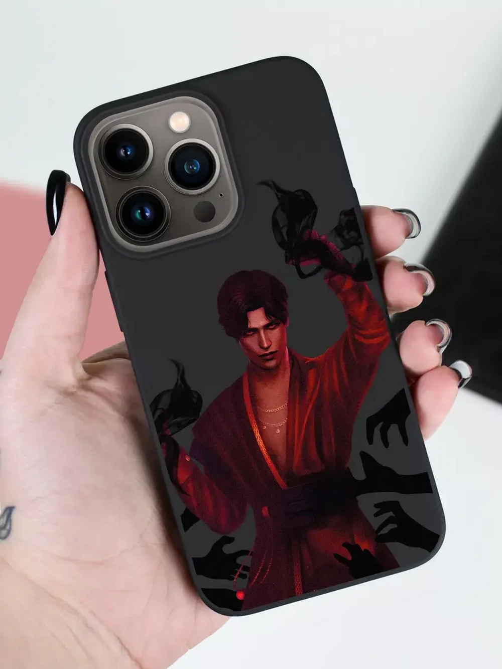 Чехол на iPhone 16 Pro