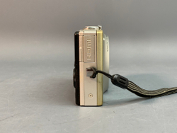 Nikon Coolpix S8000