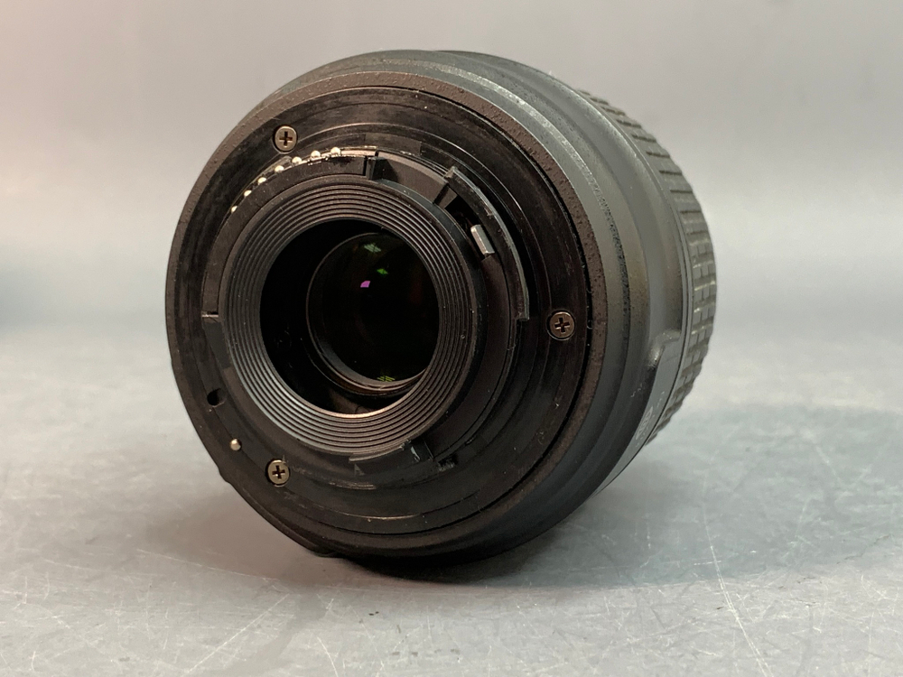 Nikon D3100 kit 18-55mm 9.650 кадров