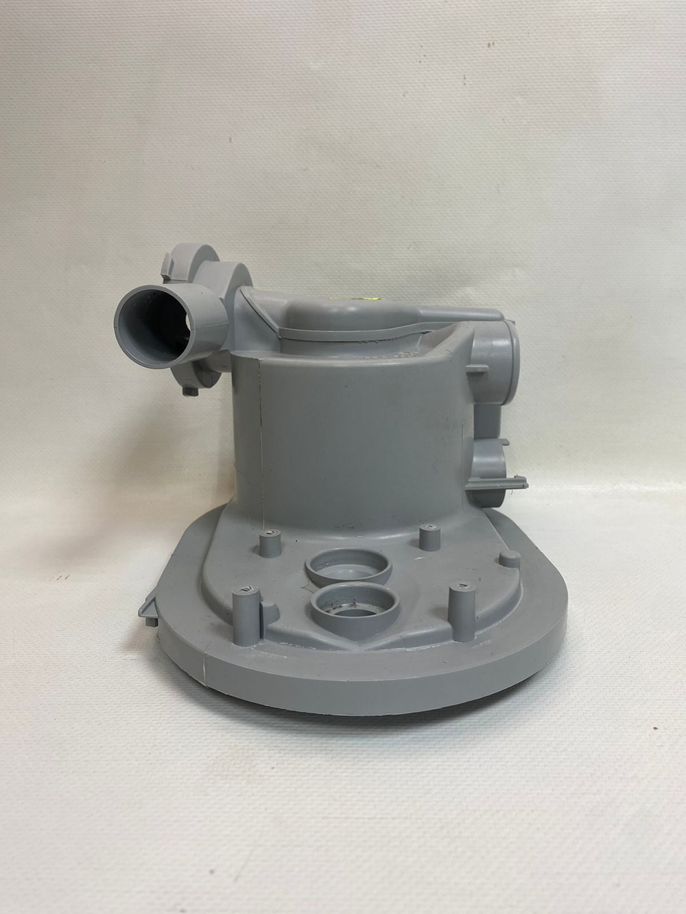 LS4530A ктпч24 Чаша поддона для посудомоечных машин Ariston C00346456 б/у