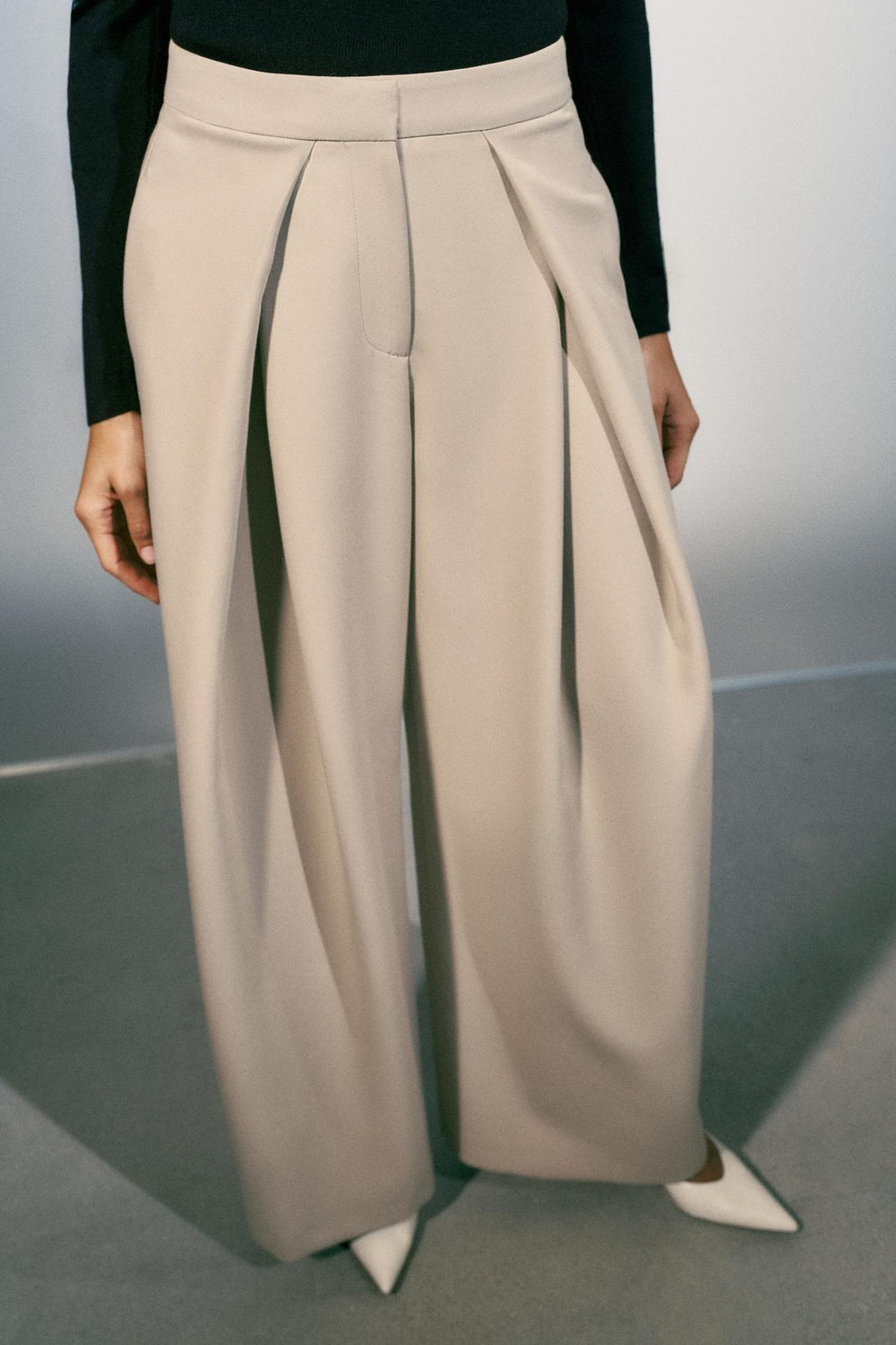 ZARA ШИРОКИЕ БРЮКИ СО СКЛАДКАМИ, ПЕСОЧНЫЙ