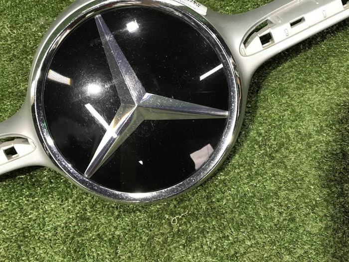 Накладка решетки радиатора Mercedes CLS W218 C218 (2014-2017)