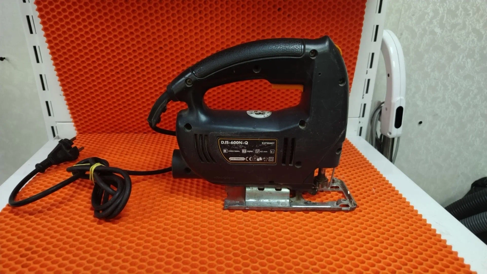 Электролобзик defort djs-600n-q