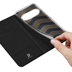 Чехол книжка из кожи черного цвета для Google Pixel 11, серия Skin Pro Series от Dux Ducis