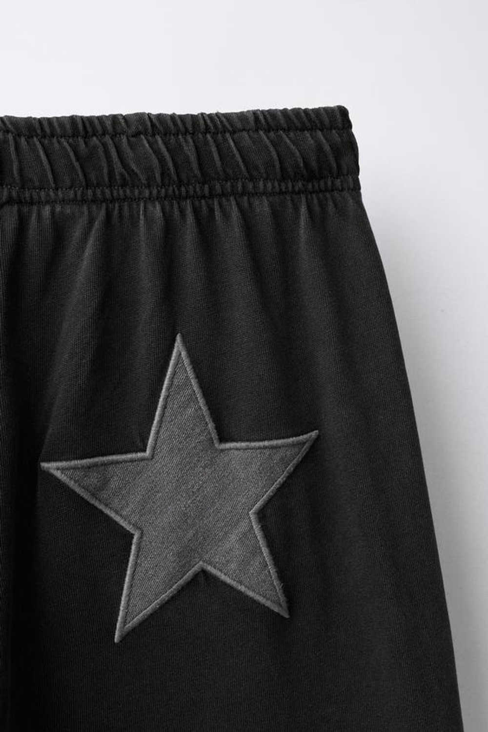 ZARA БРЮКИ WIDE LEG С ЭФФЕКТОМ ПОТЕРТОСТИ И ЗВЕЗДАМИ, АНТРАЦИТОВО-СЕРЫЙ