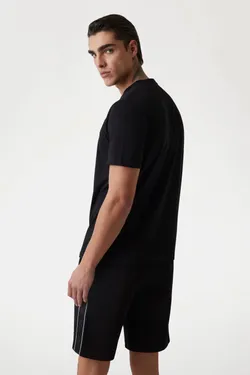 Футболка мужская GUESS