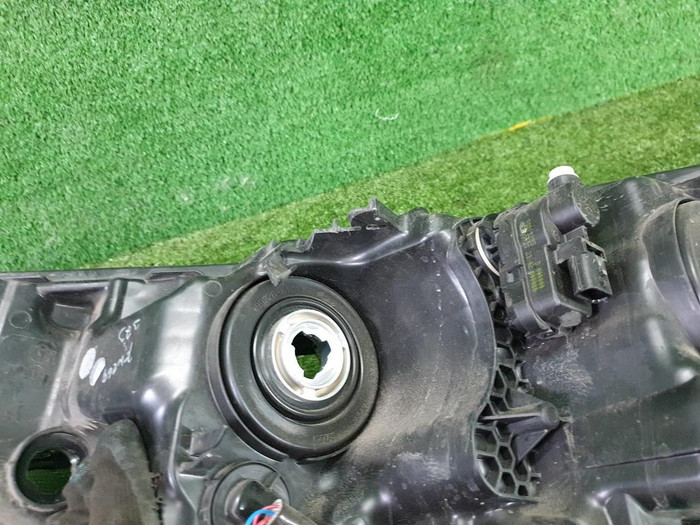Фара правая Nissan Qashqai 2 j11 (17-23) галоген