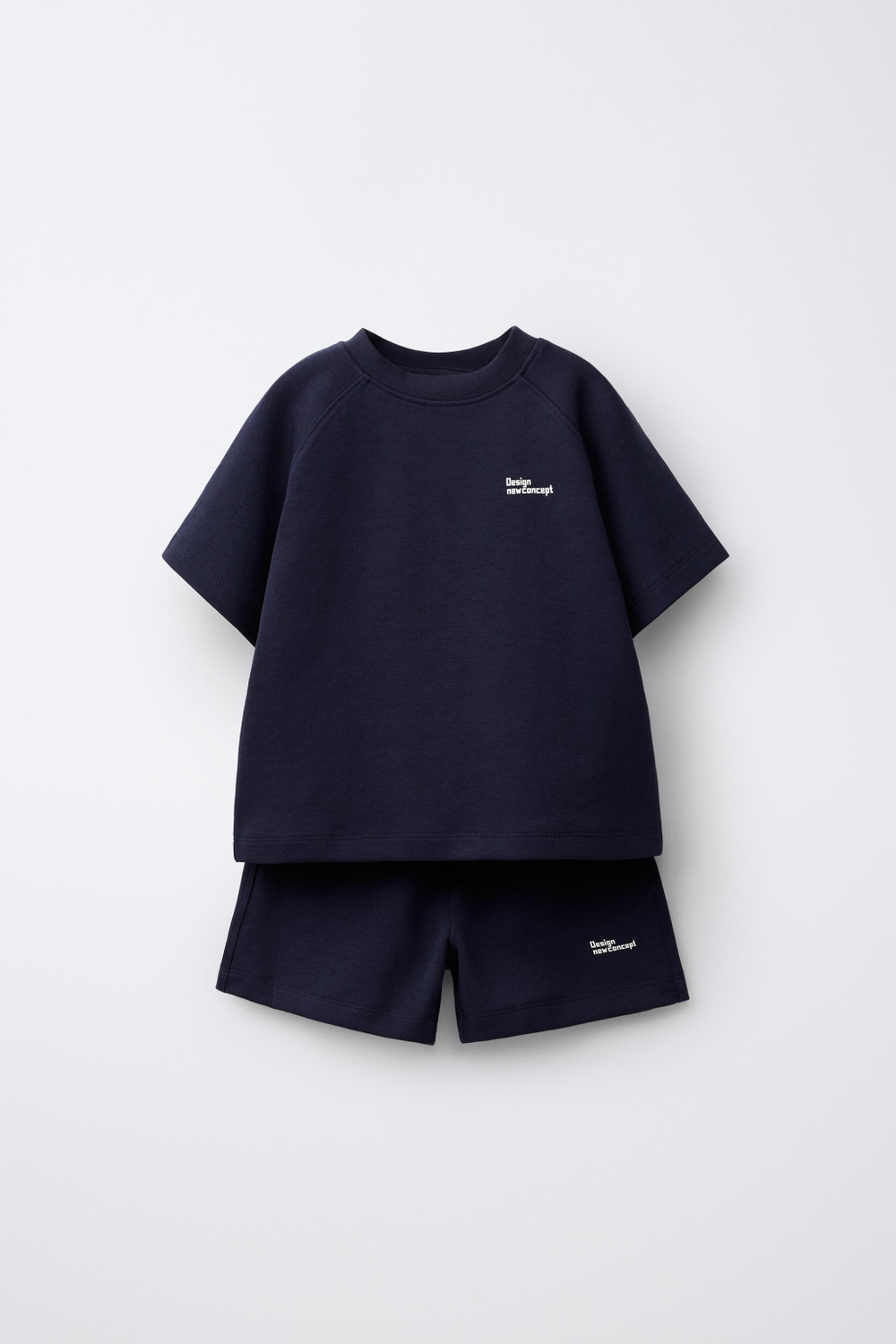 ZARA КОМПЛЕКТ ИЗ ФУТБОЛКИ И ШОРТОВ ИНТЕРЛОК, МОРСКОЙ СИНИЙ