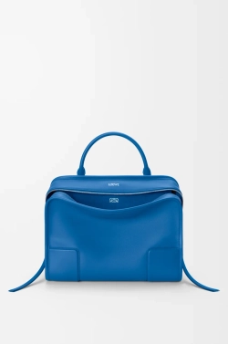 Loewe Большая сумка Amazona 180 из мягкой телячьей кожи, ярко-синий